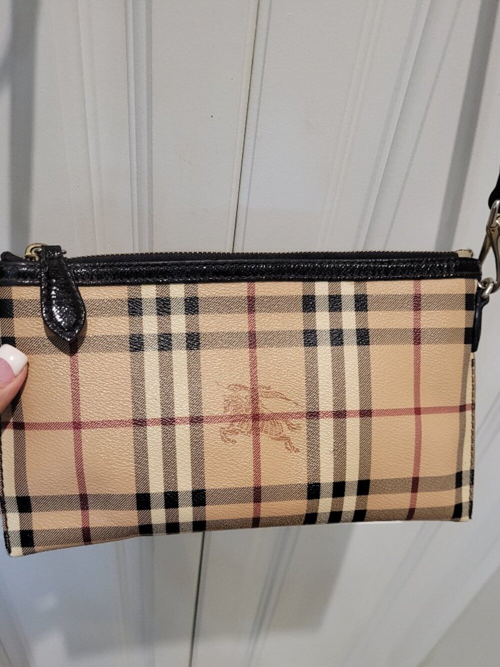 Burberry~ 2 Way Crossbody/Clutch~Bag